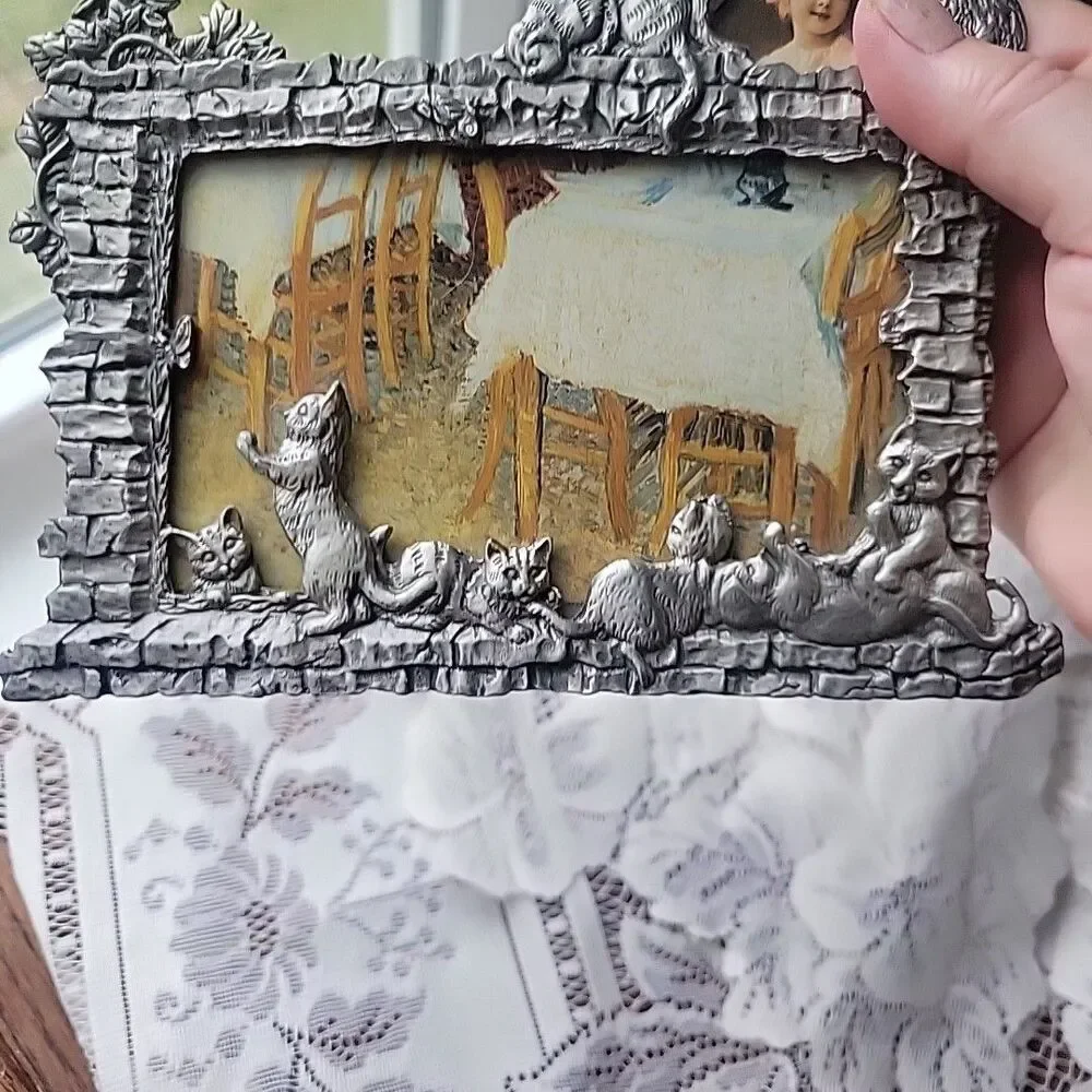 Vtg Mini Pewter Metal Picture Frame W/Cats Holds 3.5X5